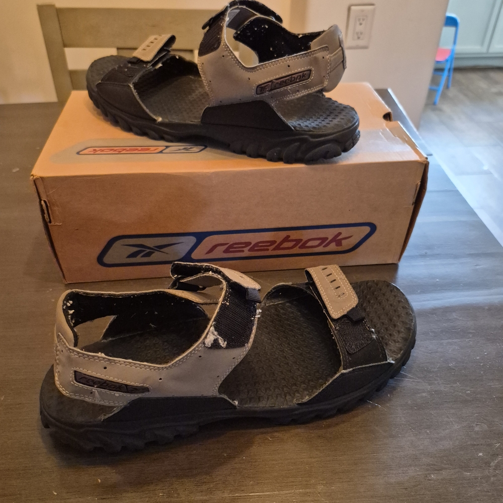 Reebok Kids Black and Gray Sandals